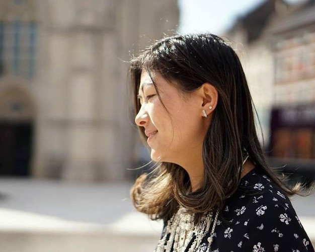 Ngay khi nhận lời yêu, anh ấy bảo khi chọn tôi sẽ chấp nhận mọi thứ thuộc về tôi. Bởi vậy, anh cũng quan tâm đến 2 con trai của tôi nữa. Điều đó khiến tôi vô cùng hạnh phúc". Cô gái Lào Cai.