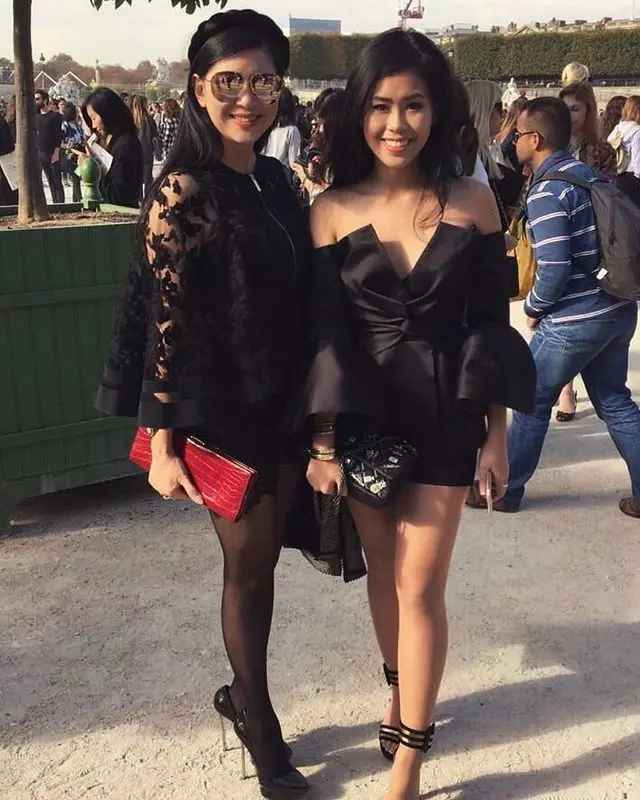Mới đây trên trang cá nhân, Tiên Nguyễn - ái nữ nhà vua hàng hiệu Johnathan Hạnh Nguyễn đã show bức ảnh mới. Lần này cô chơi lớn, không khoe ảnh hiện tại mà là khoảnh khắc của 6 năm trước.