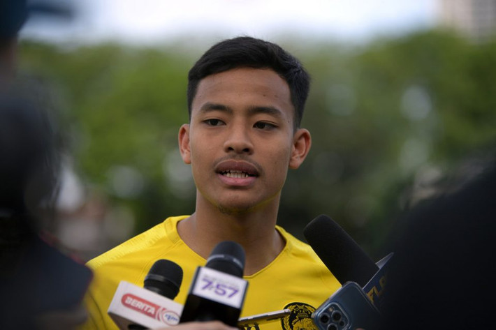 Người hâm mộ và truyền thông Malaysia không kỳ vọng quá nhiều vào đội U23 ở SEA Games 31. Tuy nhiên, Luqman lại nghĩ khác. "Tôi vẫn chưa hài lòng với các màn trình diễn của mình trước Lào hay Thái Lan", chân sút 20 tuổi chia sẻ. "Chúng tôi muốn thắng tất cả trận đấu ở SEA Games và giành huy chương vàng".