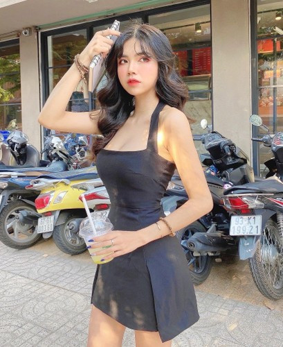 Vóc dáng chuẩn, mặt đẹp, không lạ khi Mai Dora trở thành hình mẫu bạn gái lý tưởng của nhiều chàng trai.