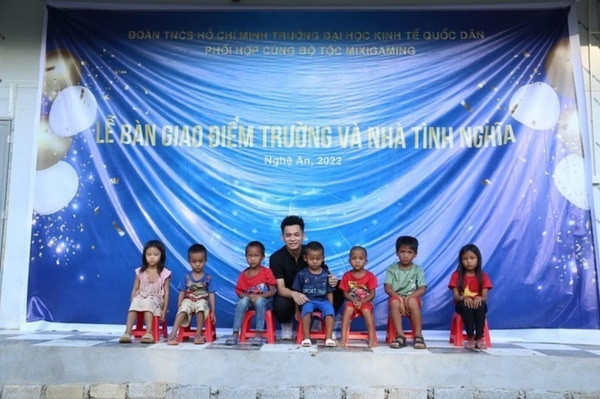 Chính vì thế, không quá khó hiểu khi những livestream gần đây, số lượt donate dành cho Độ Mixi vô cùng lớn.