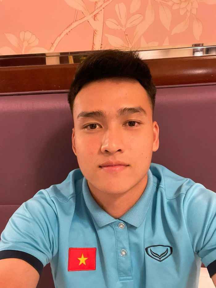 Mới đây, thay vì để toàn đội bầu chọn, HLV Gong Oh-kyun chỉ định trung vệ Bùi Hoàng Việt Anh làm đội trưởng U23 Việt Nam dự VCK U23 châu Á.