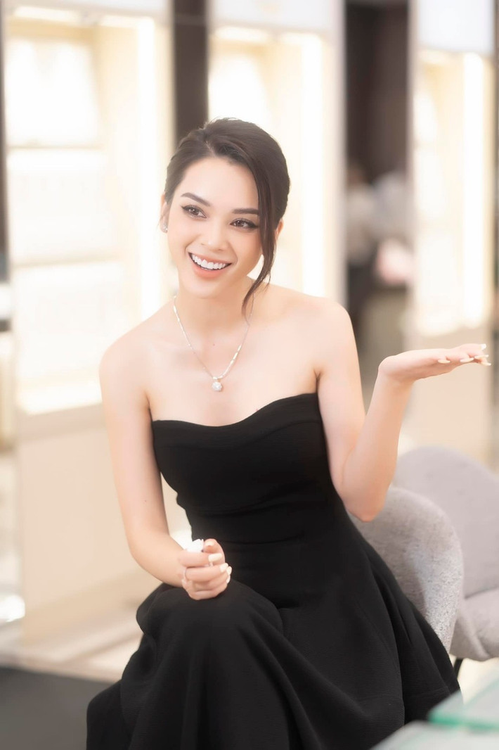 Nếu không tìm hiểu về Quỳnh Lương trước đó, ít ai biết được nữ diễn viên làm mẹ đơn thân khi ở tuổi 18.