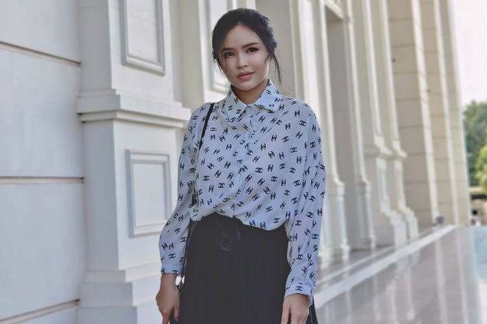 Sau đó, Madam Bo đầu tư tiền sở hữu và làm Chủ tịch CLB Vientiane United.