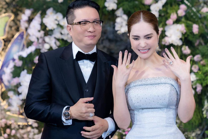 Mới đây, doanh nhân Nguyễn Quốc Vũ chia sẻ đoạn clip thú vị về " nữ đại gia quận 7" Đoàn Di Băng trên Facebook có hơn 700 nghìn người theo dõi.