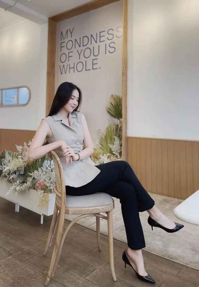 Mai Ngọc nổi tiếng là BTV "ăn chơi" nhất nhì VTV vì nhiều năm lên sóng là phong cách chỉn chu, sang trọng và "không đụng hàng".