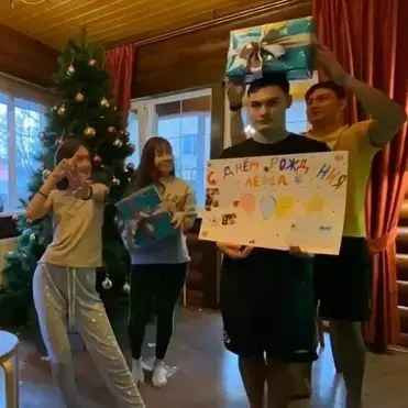 Có thể thấy Yến Xuân và cô em chồng tương lai này rất có sự thân thiết, gần gũi. Cả hai thường xuyên xuất hiện chung khung hình mỗi khi có dịp gặp mặt.