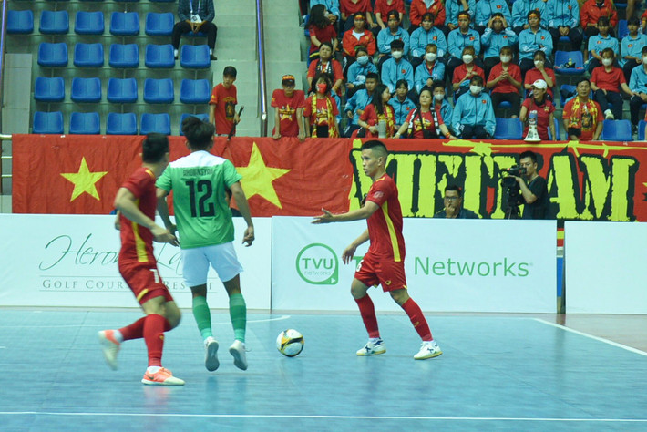 "Sự phung phí" này đã phải trả giá sau đó khi Indonesia có bàn gỡ hòa 1-1.