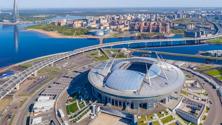 Sân Krestovsky là sân nhà của F.K. Zenit Sankt Peterburg. Nó được khánh thành vào năm 2017 để tổ chức Cúp Liên đoàn các châu lục.