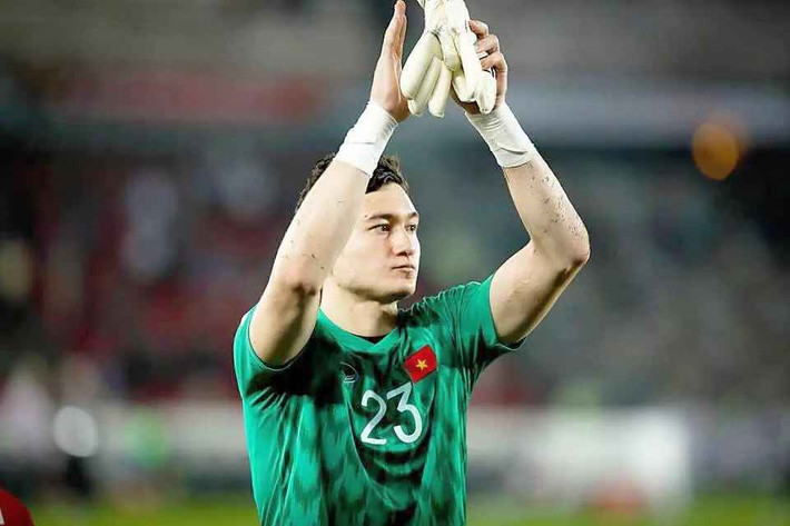 Về nước trong đợt FIFA Day đầu tháng 6 cùng đội tuyển Việt Nam, Đặng Văn Lâm khiến mọi người trầm trồ khi lần đầu hé lộ về căn hộ tậu ở TP.HCM.