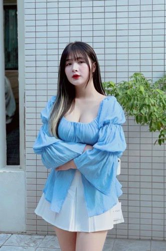 Thời gian gần đây, Quỳnh Alee liên tục dính những lùm xùm không đáng có với những nội dung bị đánh giá không phù hợp với người xem, bí ý tưởng hay đạo nhái...