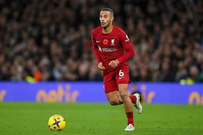 Thiago không được dự World Cup, bởi nòng cốt tuyến giữa tuyển Tây Ban Nha hiện tại là dàn cầu thủ của Barcelona (Busquets, Gavi, Pedri).