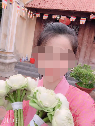 Không chỉ có ngoại hình đẹp, Ngọc Quyên còn có tài kinh doanh khá giỏi. Thời điểm hẹn hò cùng Minh Nhựa, hot girl Đắk Lắk đã là chủ của chuỗi cửa hàng thời trang nổi tiếng khắp Buôn Mê Thuột.