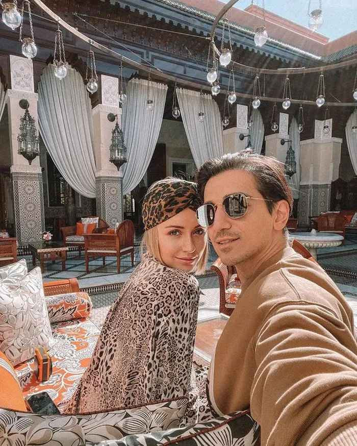 Hiện tại, cha đẻ trào lưu chụp ảnh #FollowMeTo vẫn tiếp tục làm blogger trên trang mạng xã hội Instagram và thường xuyên cập nhật về cuộc sống của mình.
