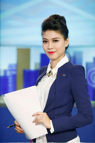 Năm 2020, Ngọc Trinh được bình chọn vào Top 5 Gương mặt BTV ấn tượng của giải thưởng Ấn tượng VTV.
