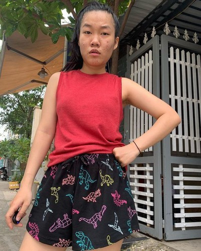 Sốc hơn khi được biết, Lê Thụy còn mang nguyên hình ảnh này tham dự một sự kiện của ca sĩ/Á hậu Thúy Vân.