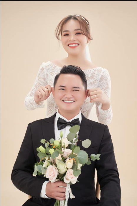 Vì được nhiều người quan tâm, ủng hộ nên công việc buôn bán của Ngân Thảo cũng thuận lợi, “phất” lên như “diều gặp gió”.