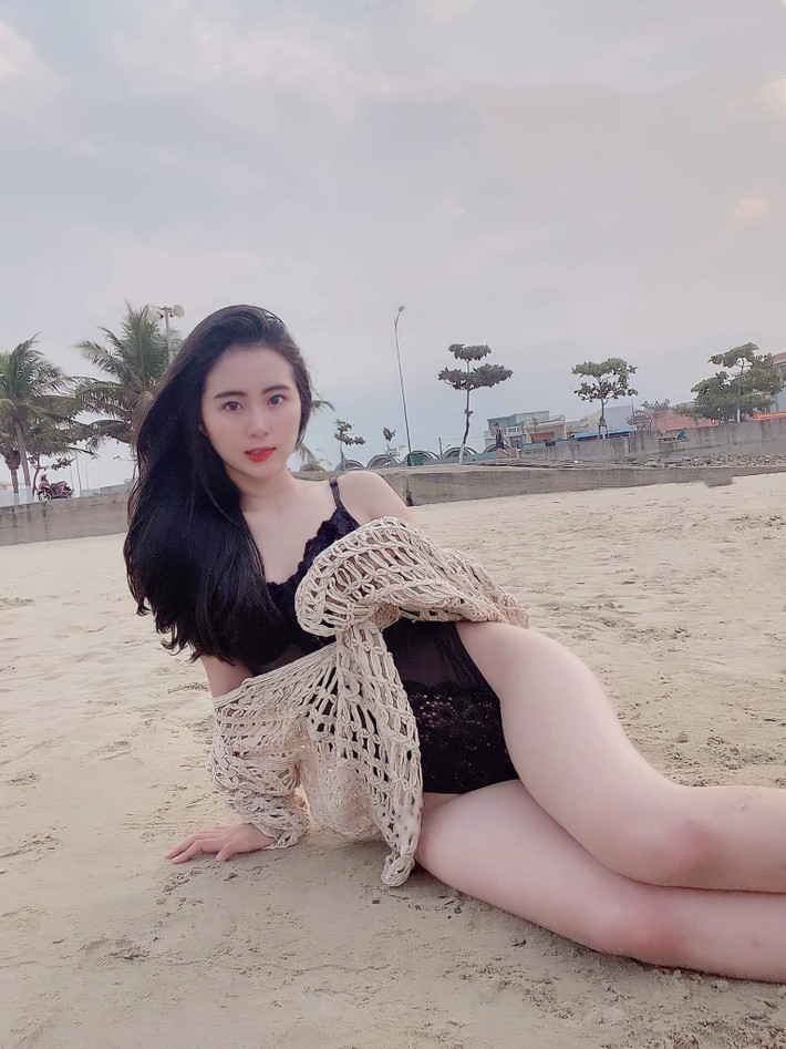 Quan điểm sống của Nhật Vy chính là luôn tin tưởng vào năng lực và sự lựa chọn của chính bản thân mình. Cô bạn thường được mọi người xung quanh nhận xét là cô gái thân thiện, hòa đồng.