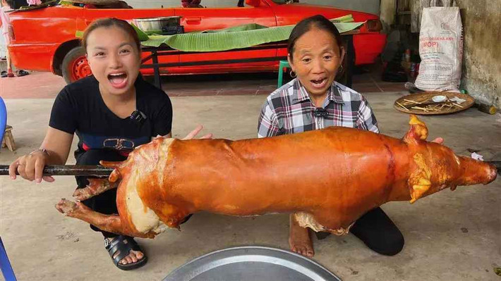 Chỉ trong một thời gian ngắn, hiện tượng mạng lớn tuổi đã nhanh chóng rinh về nút bạc rồi đến nút vàng Youtube. Thu nhập của bà Tân cũng nhờ đó mà tăng chóng mặt.