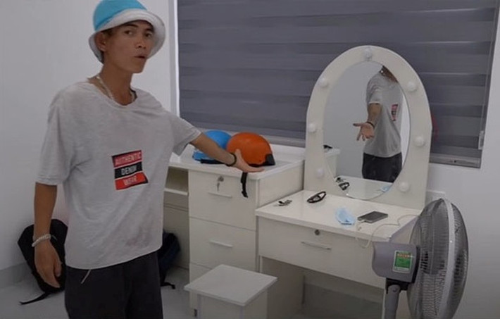 Cách đây không lâu, ngôi nhà của vợ chồng Sô Y Tiết đã hoàn thiện. Được biết tổng chi phí xây dựng bao gồm cả tiền nội thất cho tổ ấm của hai vợ chồng là gần 1 tỷ đồng. Đây hoàn toàn là thành quả cho sự nghị lực, vươn lên trong cuộc sống của So Y Tiết.