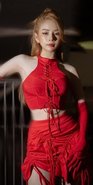 DJ Mie và Hồng Thanh từ sau khi công khai tình cảm đều đồng hành cùng nhau trong mọi sự kiện lẫn công việc.