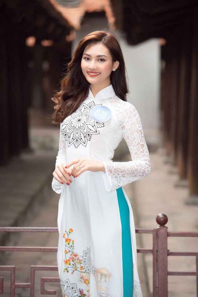 Vân Đình luôn cố gắng học tốt bởi điều kiện gia đình không mấy khá giả. Hoa khôi trường Ngoại Thương quan niệm: Chỉ có con đường học hành nghiêm túc, trau dồi tri thức thì mới có được cuộc sống tốt và giúp đỡ gia đình.