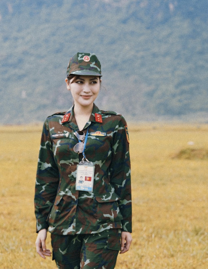 Thủy Tiên trân trọng công việc xây dựng, bảo vệ cho đất nước, sự hy sinh vì nhân dân một cách thầm lặng của người lính, nên cô luôn ước ao một ngày sẽ được xuất hiện trên màn ảnh nhỏ khoác trên mình bộ quân phục thiêng liêng mà gần gũi, để gửi gắm, truyền đạt tới khán giả những câu chuyện, những hình ảnh về công việc ý nghĩa của người lính.