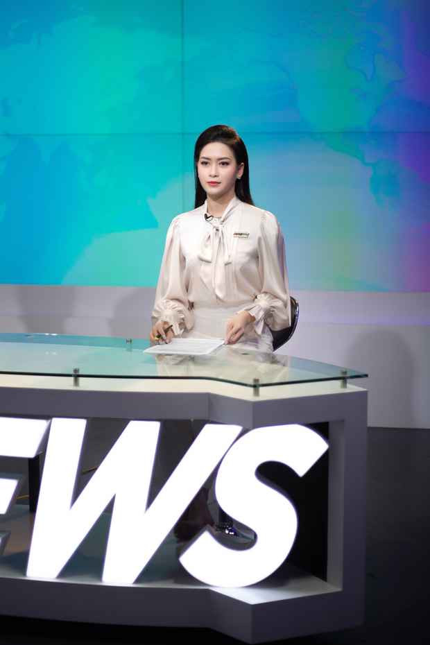 Năm 2014, Hồng Anh đã có cơ hội góp mặt trong một số dự án phim lớn như phim hài tết "Đại gia chân đất"; "Một trăm nhịp yêu";...