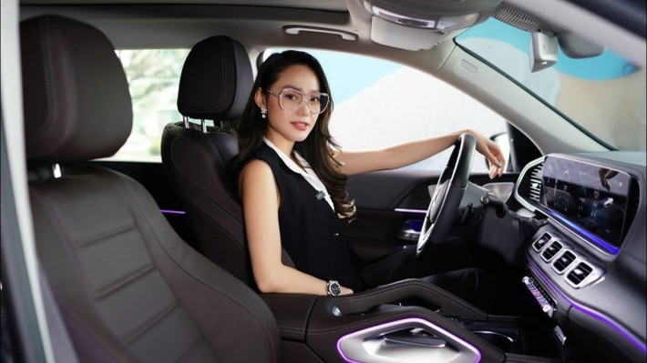 Ngoài bất động sản, Minh Hằng cũng sở hữu nhiều xe sang và hàng loạt đắt đỏ. Ảnh: Internet