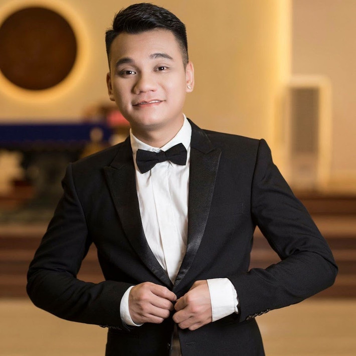 Thành công trên con đường nghệ thuật, không khó để Khắc Việt tích góp được khối tài sản "khủng" ở tuổi 34. Nam ca sĩ được bạn bè gọi vui là một trong những "đại gia ngầm" của làng giải trí. Ảnh: NlĐ