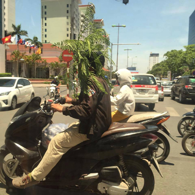 Bảo vệ làn da khỏi đen sạm trước nắng gió.