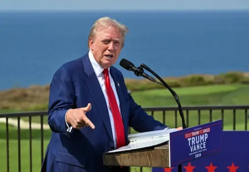 Với khối tài sản này, ông Donald Trump đứng thứ 918 trong danh sách tỷ phú giàu nhất thế giới. Ảnh: Los Angeles Daily
