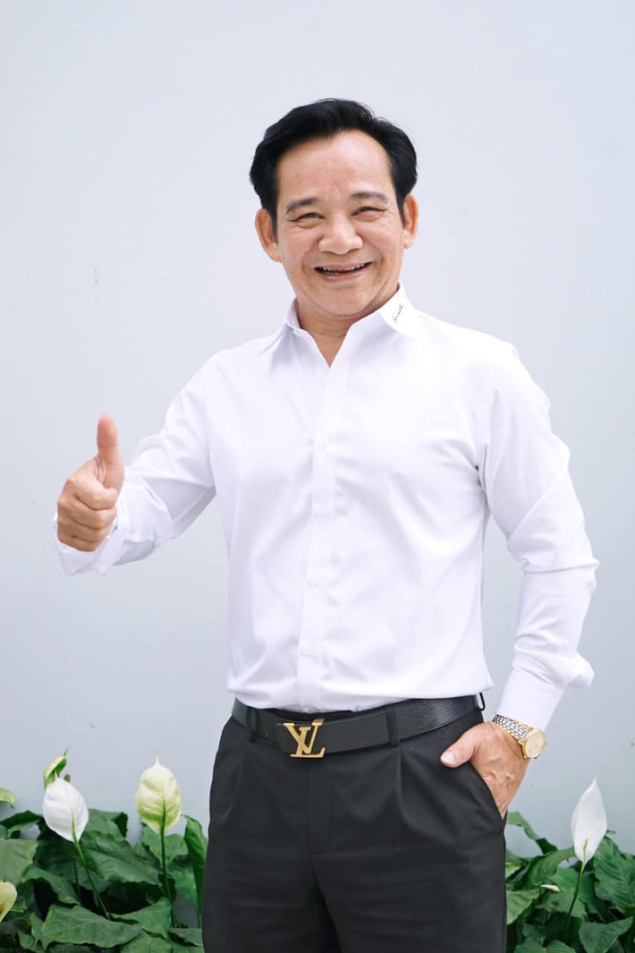 NSƯT Quang Tèo tên đầy đủ là Nguyến Tiến Quang, được khán giả biết đến trên sân hài kịch, tham gia đóng các tiểu phẩm hài, hài Tết trên mạng và trên sóng truyền hình. Ảnh: FB Tiến Quang