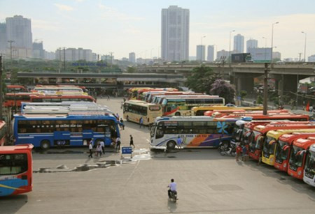 Bến xe Nước Ngầm (nằm tại vị trí ngã ba Pháp Vân - Giải Phóng) đang xếp hạng 3, nhưng lại có nhiều điểm mà bến hạng nhất không có (tiêu chí xếp loại bến xe hiện nay chủ yếu căn cứ vào diện tích).