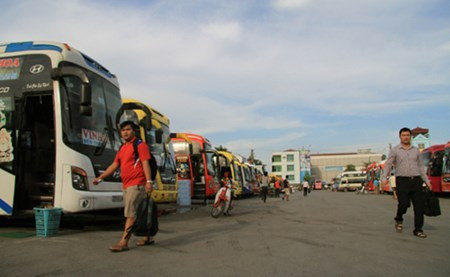 Là bến xe xã hội hóa thứ 2 của Hà Nội sau bến xe Lương Yên, nhưng khoảng 10 năm trở lại đây hiệu quả đầu tư không cao do số lượng xe về bến quá thấp so với khả năng phục vụ của bến này.