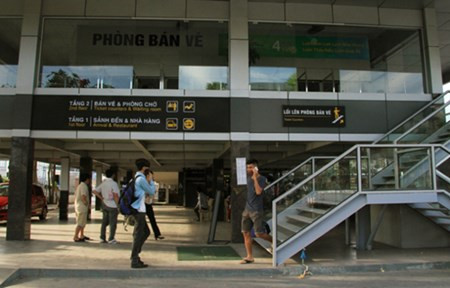 Khu vực bán vé, sảnh chờ, nhà hàng được ví như ở sân bay với các biển chỉ dẫn cụ thể.
