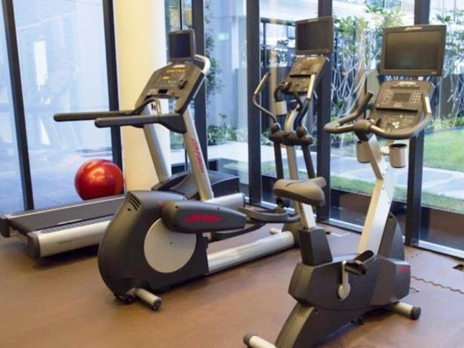 Phòng tập thể lực mở cửa 24h phục vụ khách.