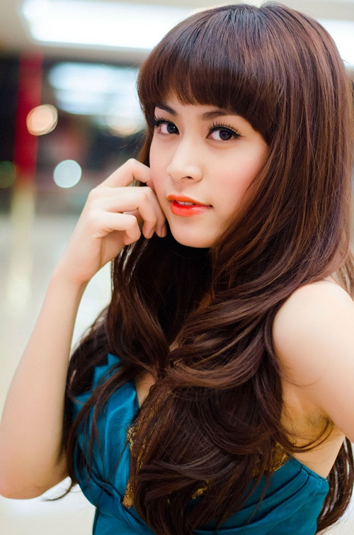 Là một trong những hotgirl đời đầu, nhan sắc của Hoàng Thùy Linh vẫn được nhiều người ngưỡng mộ. Cô là một trong số ít những người đẹp không dao kéo.