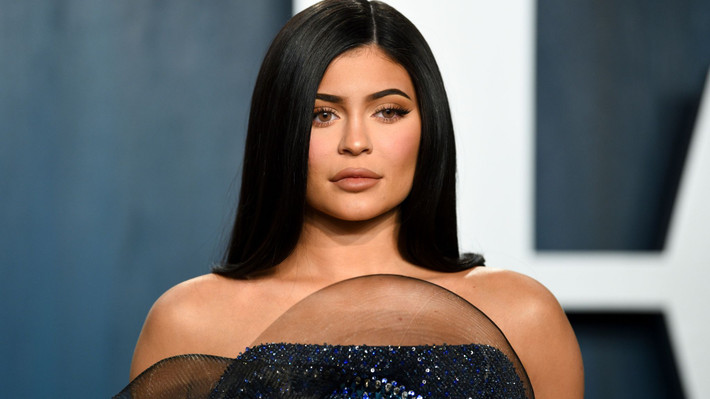 Nổi tiếng từ khi là thành viên trong gia đình Kardashian, là một ngôi sao truyền hình thực tế, hiện tại Kylie Jenner được xem là nữ tỷ phú tự thân trẻ nhất thế giới. Ảnh: SkyNews