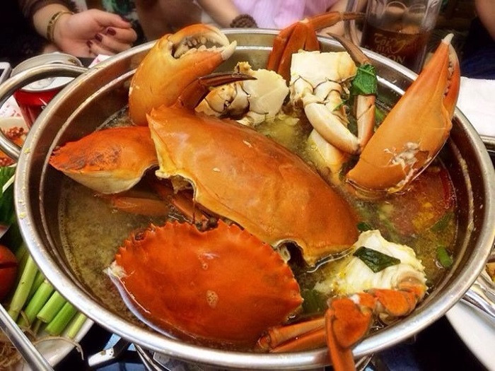 Theo các tiểu thương, cua hai da cũng có cua tự nhiên và cua nuôi. Vì vậy, người tiêu dùng cần phân biệt kỹ trước khi mua. Ảnh: Haisanphuongnam