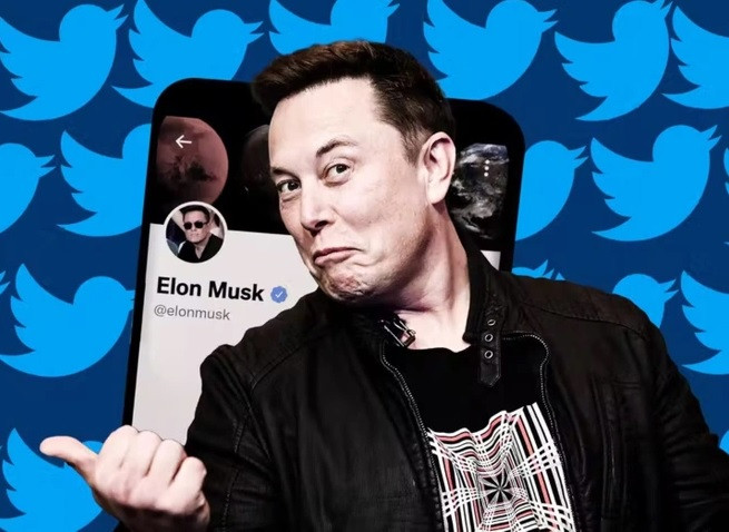 Từ trước đến nay, Elon Musk nổi tiếng với những tuyên bố và ý tưởng kỳ lạ. Ông cũng chính là người đầu tiên trên thế giới có tài sản vượt 300 tỷ USD. Ảnh: CNBC