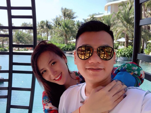 Thu nhập sau nhiều năm tích góp của cô cũng được cho là những con số đáng mơ ước. Vì vậy, kể từ sau khi Khắc Việt và Thảo Bebe chính thức về chung nhà, cả hai được cho là sở hữu khối tài sản rất "khủng". Ảnh: Dân Việt