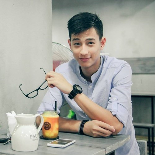 Nam thần Việt cao 1m83 này đã xuất hiện trên trang Postjung và nhận được vô số lời khen cùng những bình luận đầy háo hức từ dân mạng xứ sở chùa Vàng.