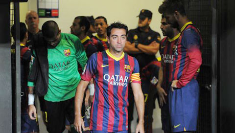 Vào năm 2005, Xavi chính thức trở thành đội trưởng Barca. Cùng năm đó, anh được bầu là Cầu thủ Tây Ban Nha xuất sắc nhất năm. Kể từ thời điểm này, Xavi luôn là một trong những sự lựa chọn cho chiếc băng đội trưởng của Barca.