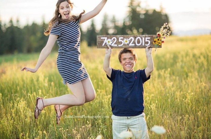 Chú rể tí hon Zach Roloff, 25 tuổi đã chính thức được về chung một nhà với vị hôn thê của mình là cô Tori Patton, 24 tuổi, sau đám cưới được tổ chức hôm 25/7 vừa qua.