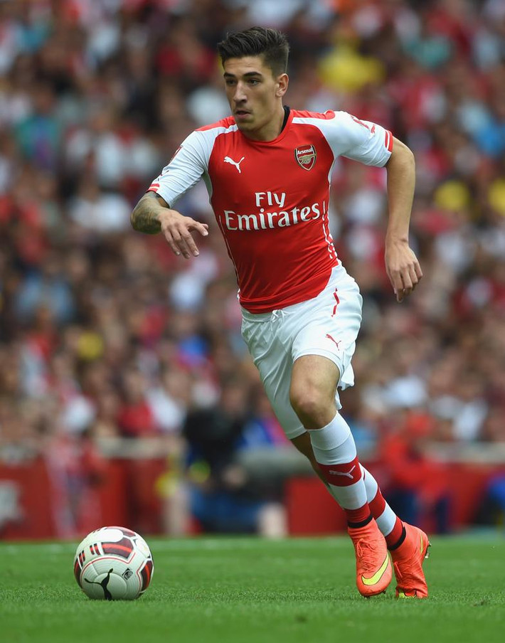 Bellerin được biết đến nhiều bởi tốc độ khủng khiếp và minh chứng cụ thể đó là bàn thắng thứ hai của Arsenal vào lưới Bayern Munich tại lượt trận thứ 3 UEFA Champions League. Bên cạnh đó, Bellerin còn đang nắm giữ kỉ lục về tốc độ trong khoảng 40m khi anh cán đích với thành tích 4,41 giây. Thậm chí anh còn vượt qua cả người chạy nhanh nhất thế giới là Usain Bolt ở cự ly này.