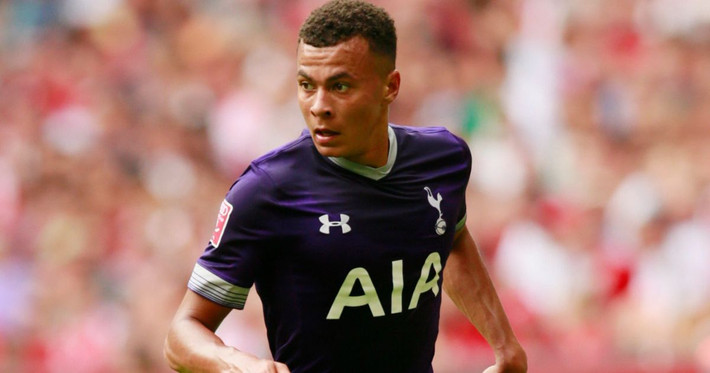 Chính sự kém nổi tiếng của Dele Alli đã khiến người hâm mộ càng ngạc nhiên khi anh nhanh chóng khẳng định tên tuổi và lọt top 5 cầu thủ trẻ chơi tốt nhất Premier League giai đoạn đầu mùa giải.