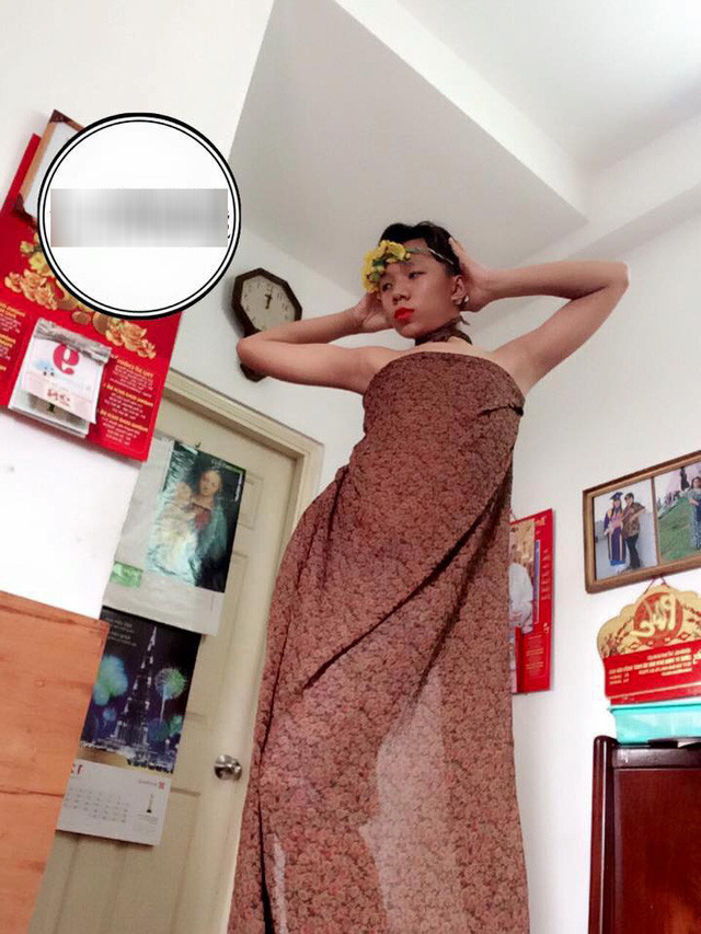 Sau đó là chuyển hướng sang thời trang Ấn Độ.