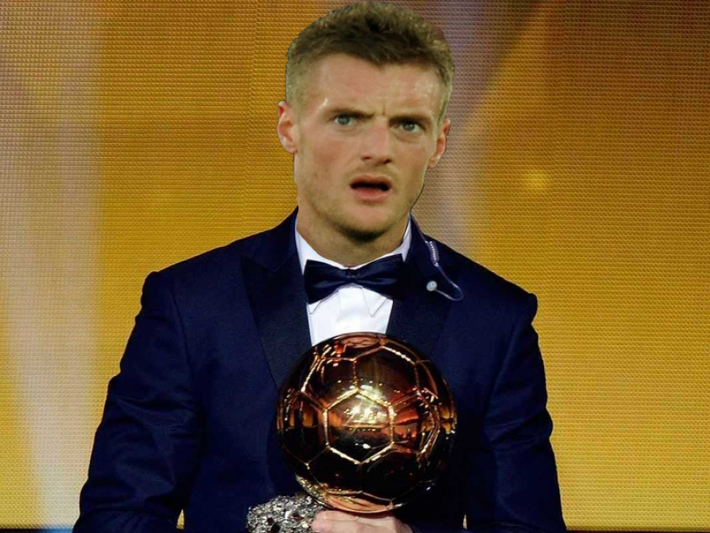Dân mạng làm ảnh chế Jamie Vardy có thể nhận được danh hiệu Quả bóng vàng thế giới ngay trong năm nay nhờ phong đội chói sáng và kỷ lục ghi bàn anh tạo ra ở giải quốc nội.