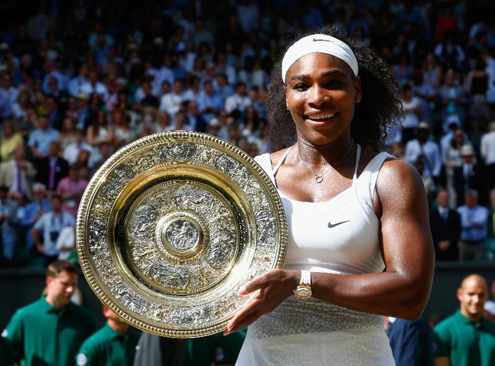 Xếp ngay sau Sharapova là tay vợt người Mỹ Serena Williams. Tổng thu nhập mà cô chị nhà Williams kiếm được đó là 24,6 triệu USD. Cũng giống như Sharapova, số tiền mà Serena Williams kiếm được chủ yếu là do vô địch các danh hiệu trong giải ATP và bên cạnh đó là những hợp đồng quảng cáo với các hãng lớn như Chase, Audemars Piguet, đặc biệt là bản hợp đồng quảng cáo với công ty nước ngọt Pepsico.